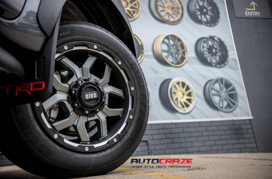 TOYOTA HILUX N80 4WD GD07 MATTE BLACK MILLED